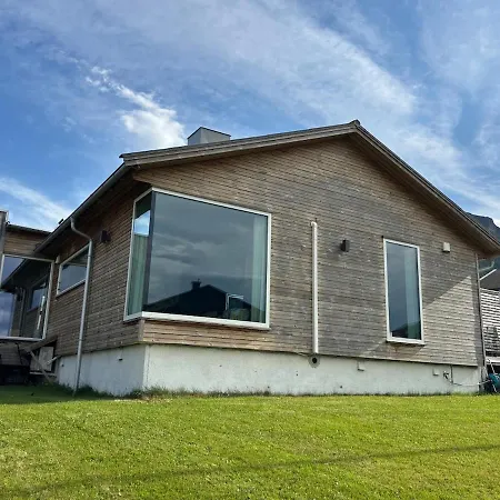 Modern In Tromsdalen فيلة *